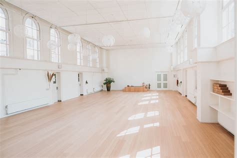 De Nieuwe Yogaschool .